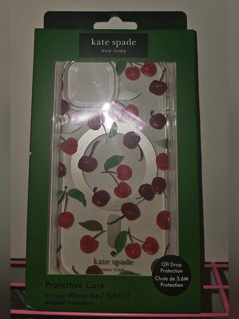Kate Spade New York Protrctive Mag Safe Case